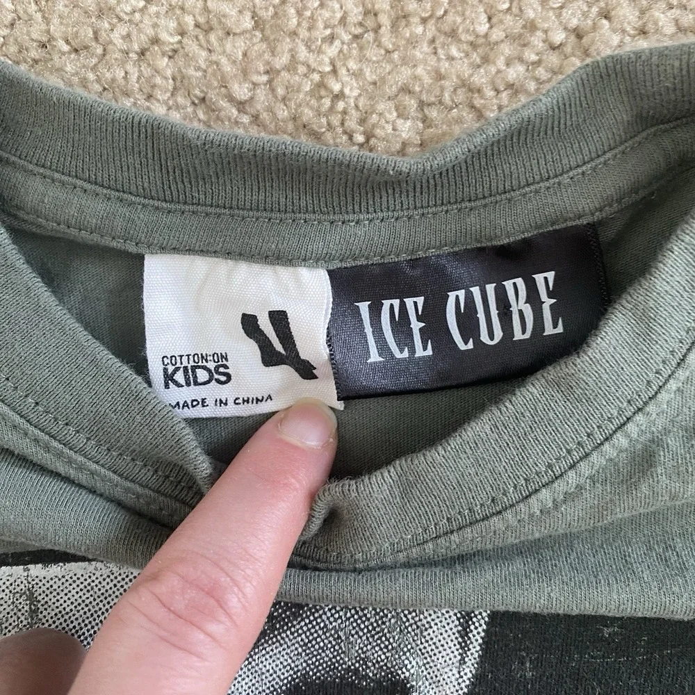 Cotton On Kids Ice Cube Graphic T-Shirt Kids Size 4 Olive Green Long Sleeve
